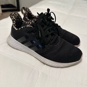 ADIDAS sneakers size 7.5